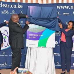 Energy PS Alex Wachira unveiling the Strategic Plan, together with NuPEA Director of Strategy and Planning Dr. Winfred Ndubai, looking on to her right is Chairman, Mr. Ezra Odhiambo, and NuPEA CEO Justus Wabuyabo, on the far left